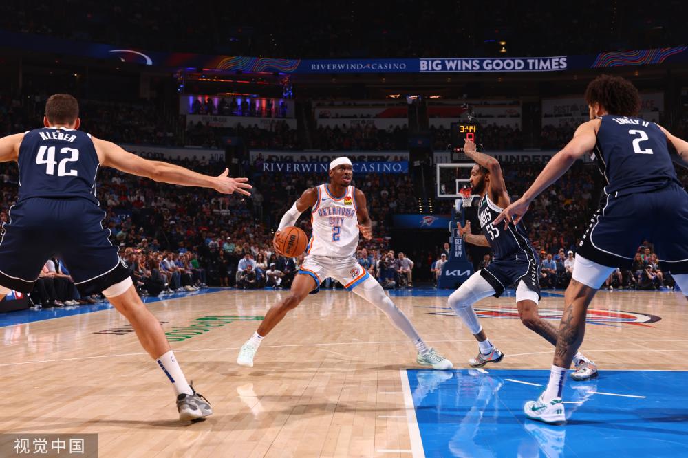 的新星正沿 的新星正沿