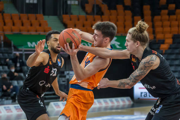 这使得他能 这使得他能